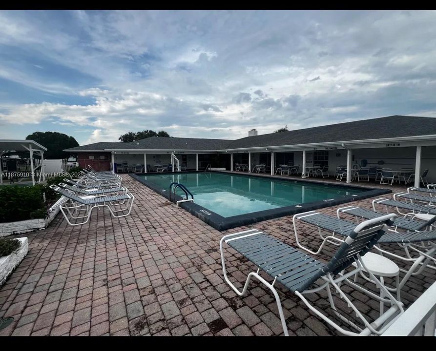 出租: $1,750 (2 贝兹, 2 浴室, 0 平方英尺)