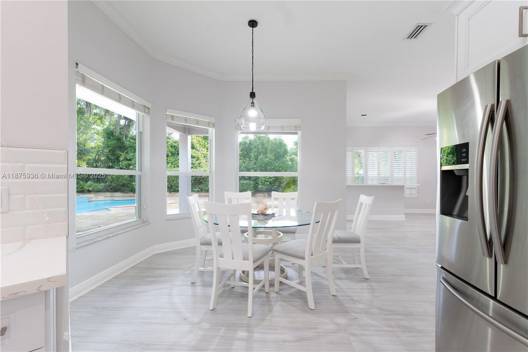 For Sale: $2,250,000 (5 beds, 5 baths, 4194 Square Feet)