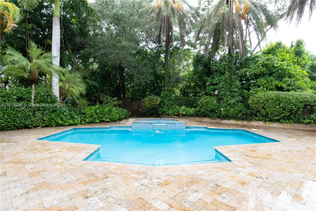 For Sale: $2,250,000 (5 beds, 5 baths, 4194 Square Feet)