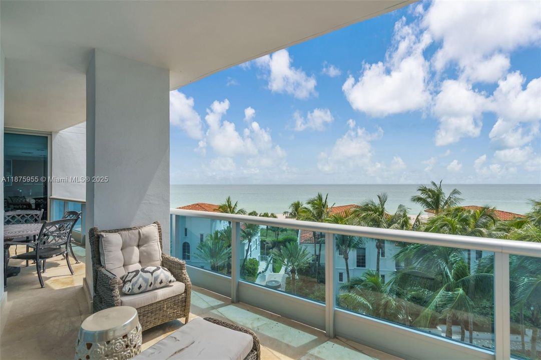 Recently Sold: $4,295,000 (3 beds, 4 baths, 3982 Square Feet)