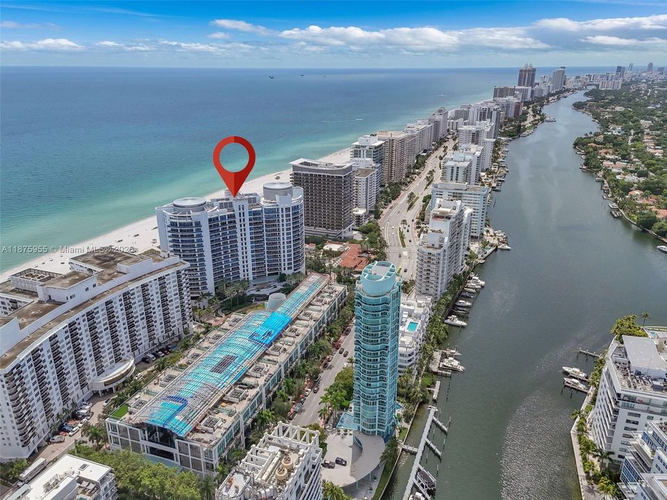 Recently Sold: $4,295,000 (3 beds, 4 baths, 3982 Square Feet)