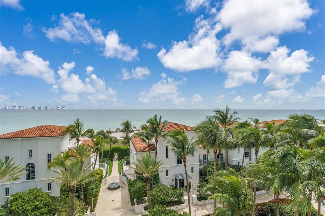 Recently Sold: $4,295,000 (3 beds, 4 baths, 3982 Square Feet)