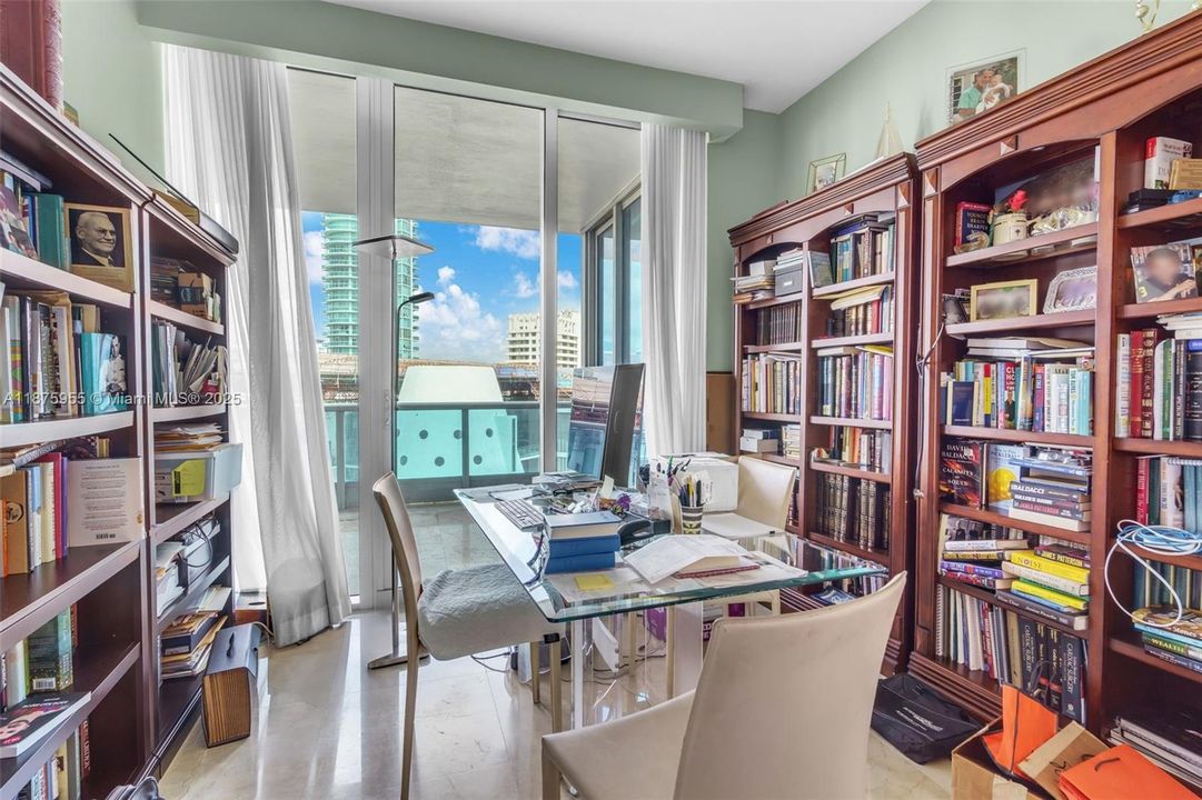 Recently Sold: $4,295,000 (3 beds, 4 baths, 3982 Square Feet)