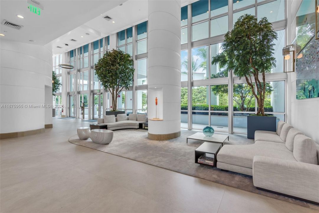 Recently Sold: $4,295,000 (3 beds, 4 baths, 3982 Square Feet)