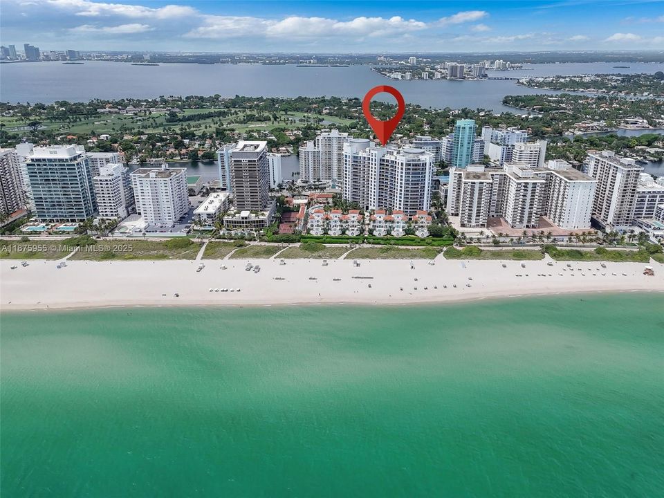 Recently Sold: $4,295,000 (3 beds, 4 baths, 3982 Square Feet)