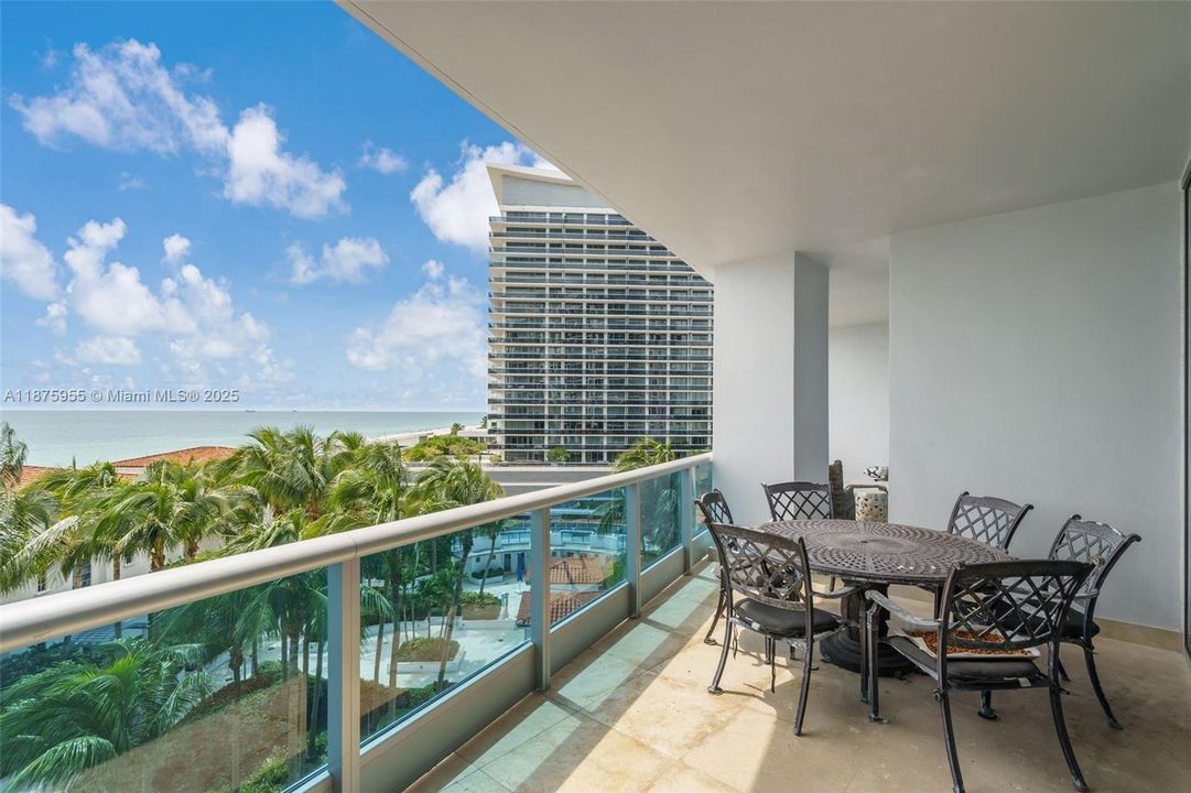 Recently Sold: $4,295,000 (3 beds, 4 baths, 3982 Square Feet)