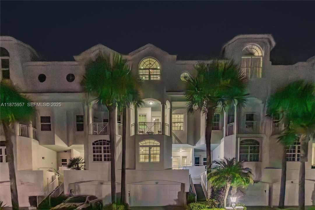 待售: $3,499,000 (4 贝兹, 4 浴室, 3206 平方英尺)