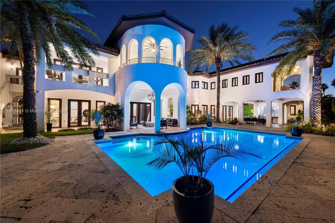 For Sale: $9,499,999 (10 beds, 9 baths, 8573 Square Feet)