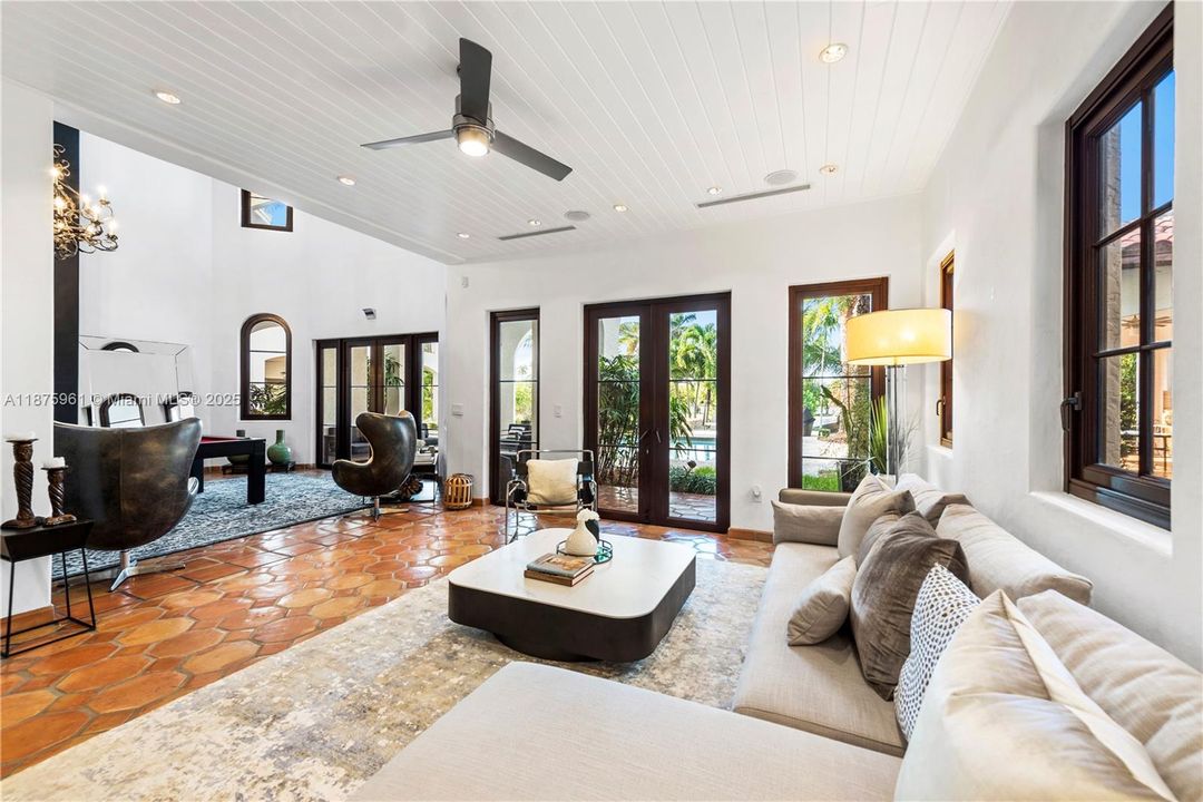 For Sale: $9,499,999 (10 beds, 9 baths, 8573 Square Feet)