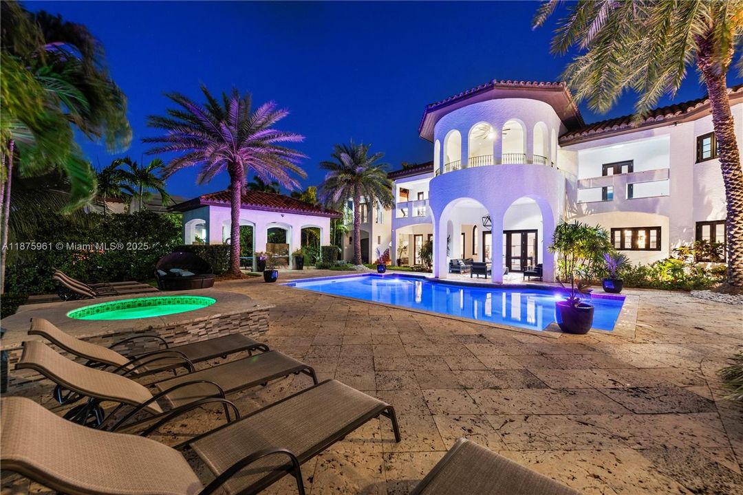 For Sale: $9,499,999 (10 beds, 9 baths, 8573 Square Feet)