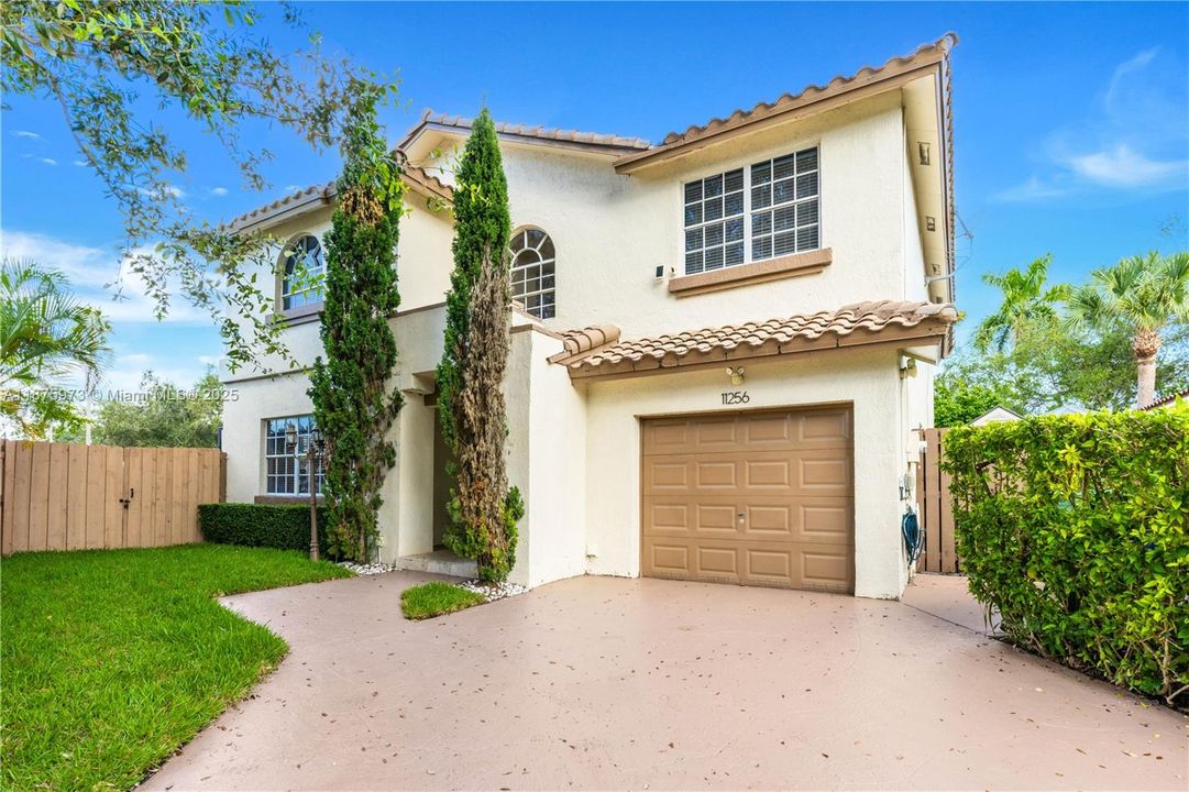 Recently Rented: $4,300 (5 beds, 2 baths, 2052 Square Feet)