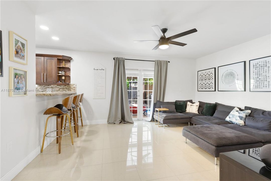 Recently Rented: $4,300 (5 beds, 2 baths, 2052 Square Feet)