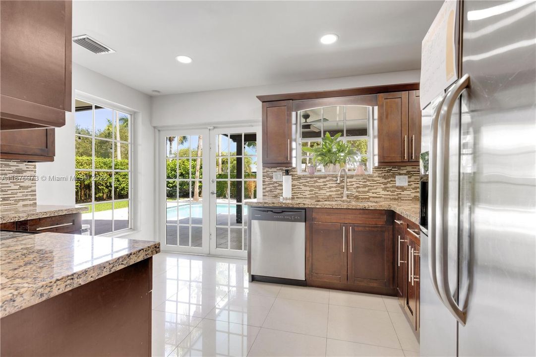 Recently Rented: $4,300 (5 beds, 2 baths, 2052 Square Feet)
