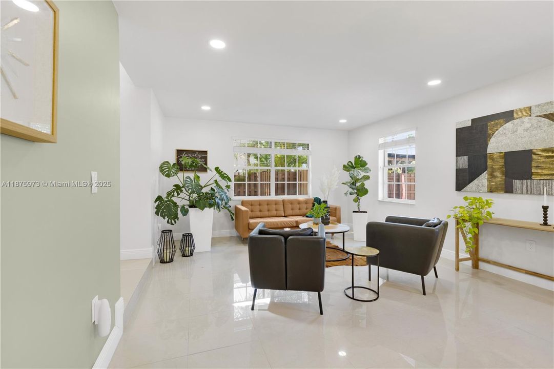 Recently Rented: $4,300 (5 beds, 2 baths, 2052 Square Feet)