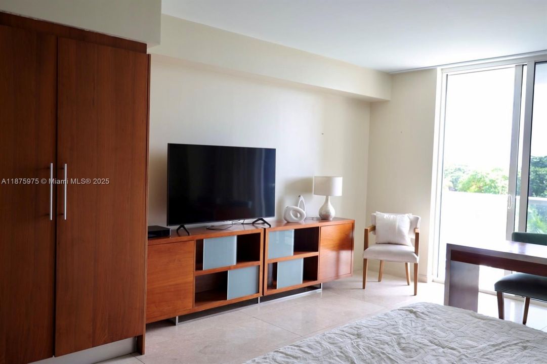 En Venta: $330,000 (0 camas, 1 baños, 481 Pies cuadrados)