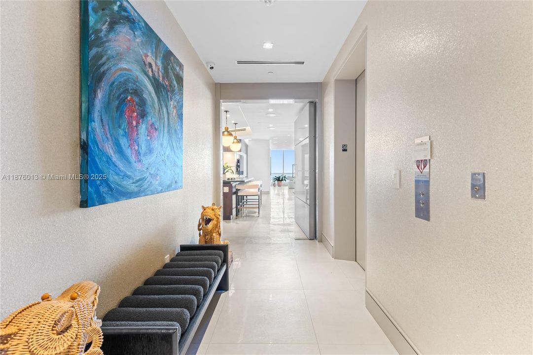 Recently Sold: $7,200,000 (2 beds, 2 baths, 1793 Square Feet)
