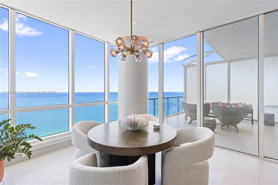 Recently Sold: $7,200,000 (2 beds, 2 baths, 1793 Square Feet)