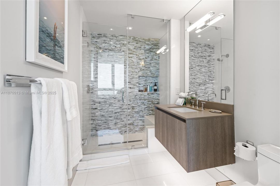 Recently Sold: $7,200,000 (2 beds, 2 baths, 1793 Square Feet)