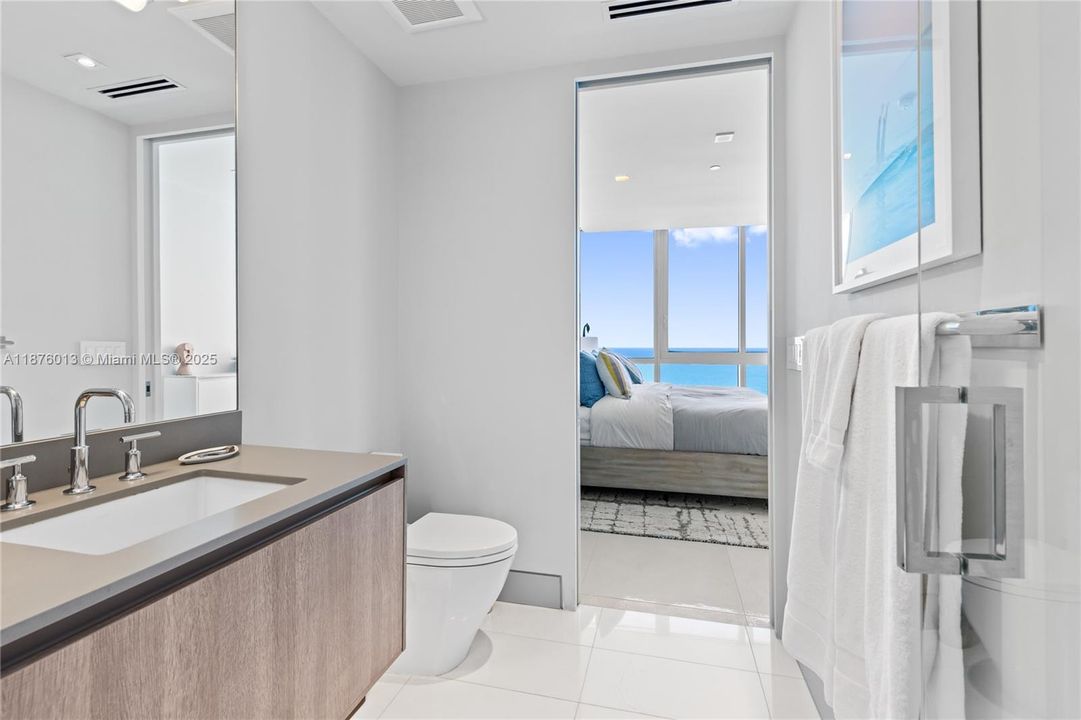 Recently Sold: $7,200,000 (2 beds, 2 baths, 1793 Square Feet)