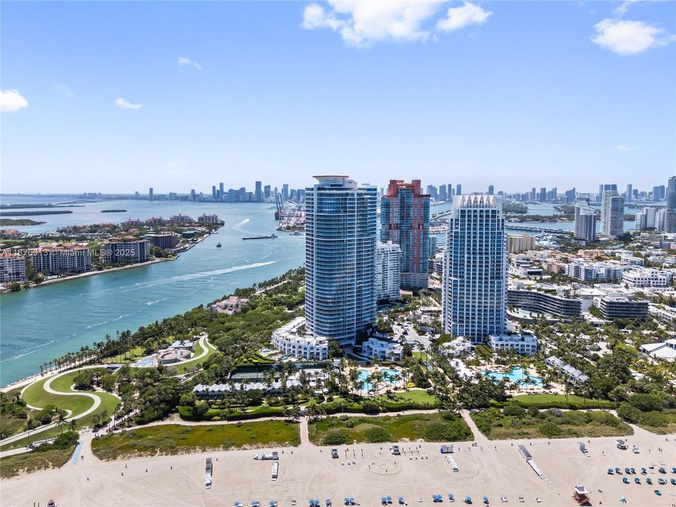Recently Sold: $7,200,000 (2 beds, 2 baths, 1793 Square Feet)