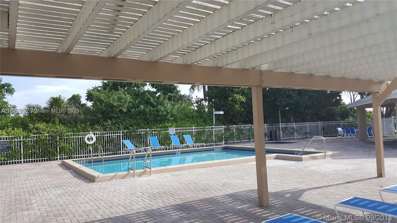 Recently Rented: $1,800 (1 beds, 1 baths, 628 Square Feet)