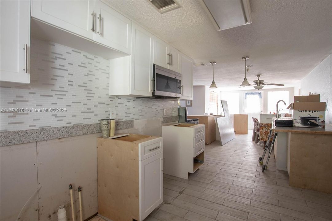 En Venta: $259,900 (3 camas, 1 baños, 966 Pies cuadrados)