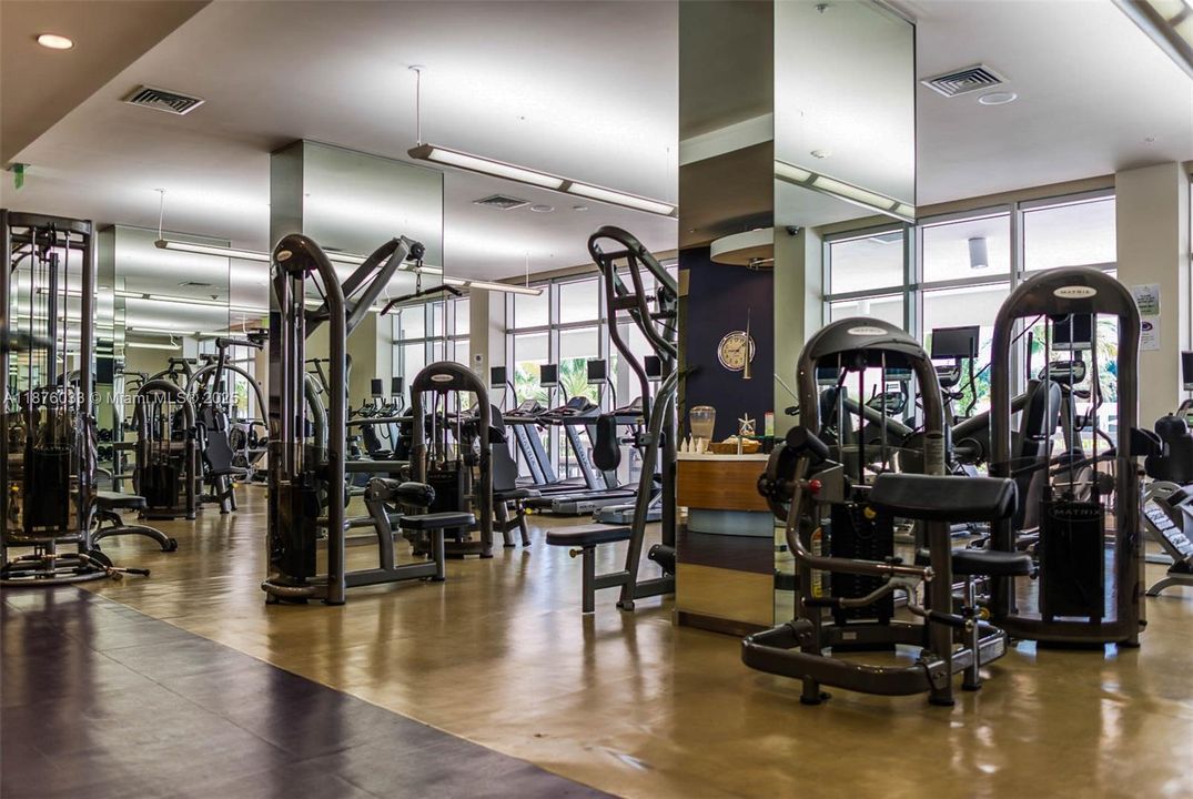 Activo con contrato: $1,890,000 (2 camas, 2 baños, 1300 Pies cuadrados)