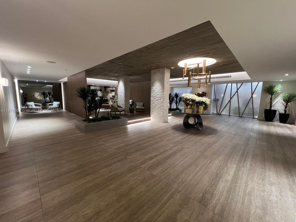 For Sale: $679,000 (1 beds, 1 baths, 760 Square Feet)