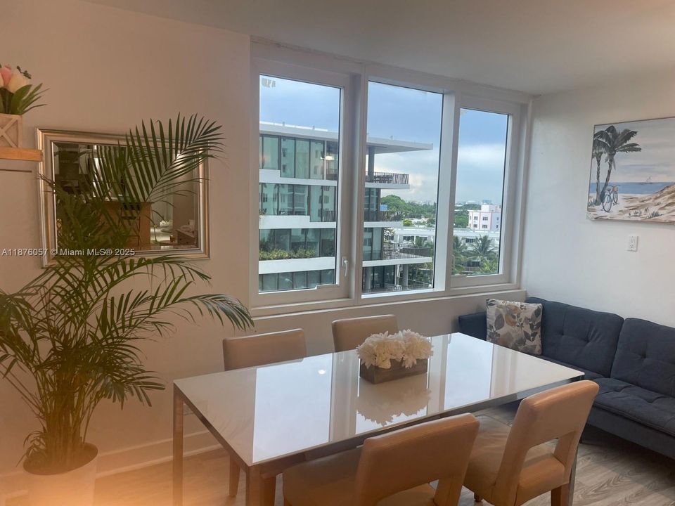 For Sale: $679,000 (1 beds, 1 baths, 760 Square Feet)
