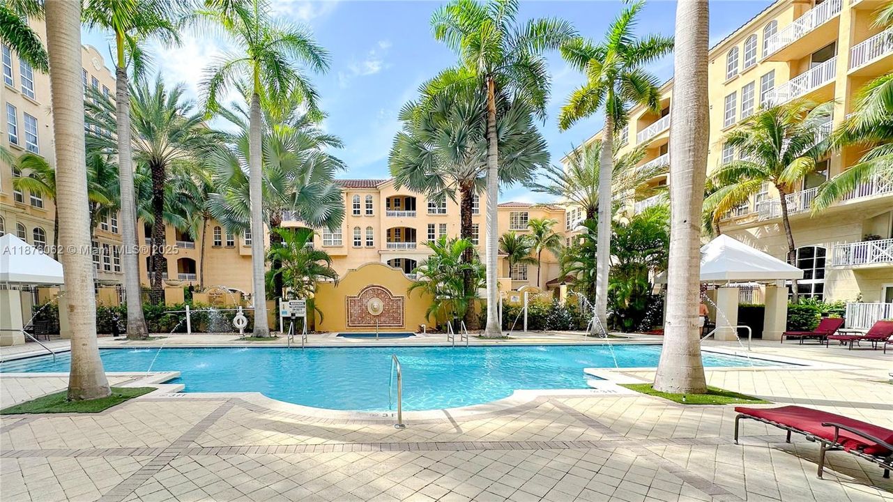 For Sale: $569,000 (3 beds, 2 baths, 1365 Square Feet)