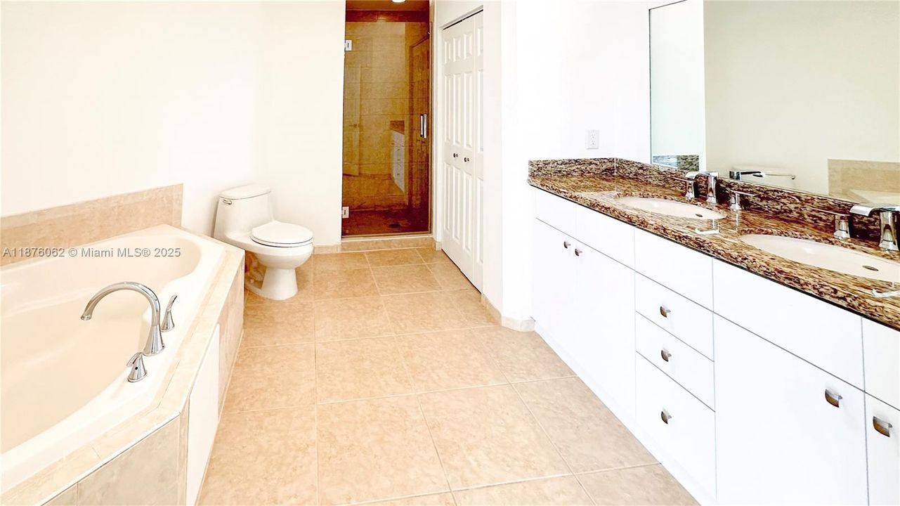 For Sale: $569,000 (3 beds, 2 baths, 1365 Square Feet)