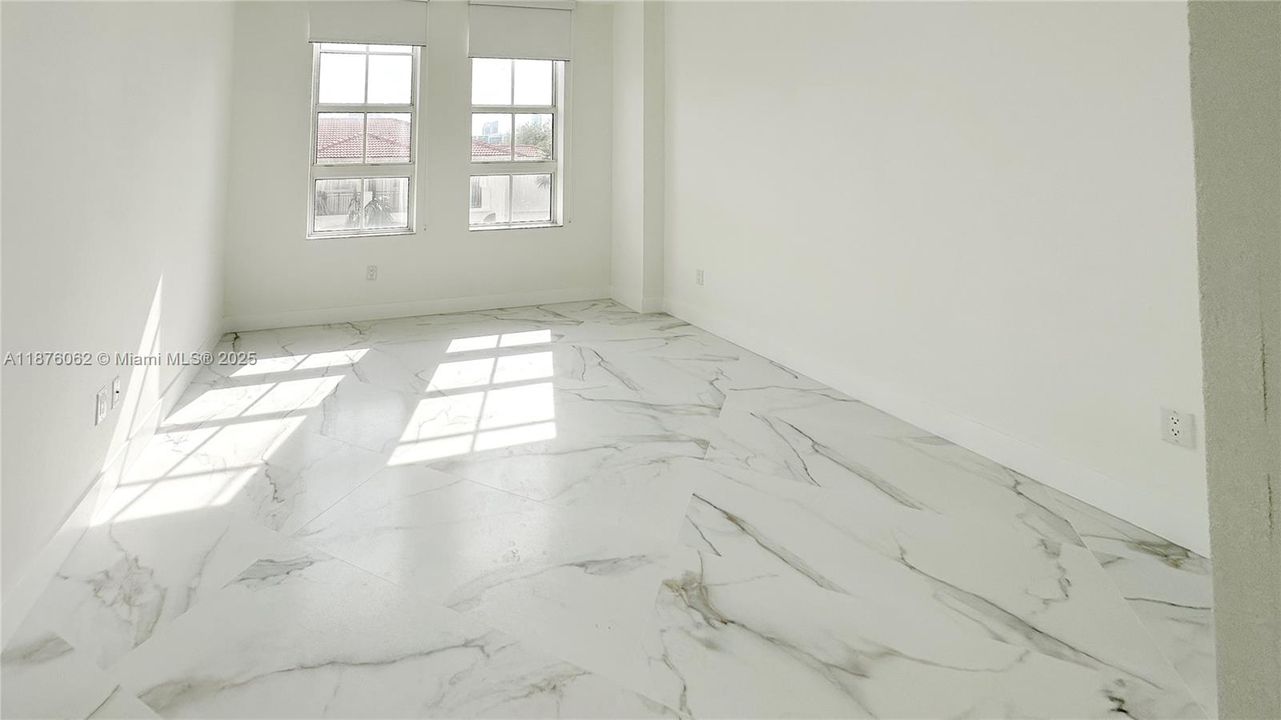 For Sale: $569,000 (3 beds, 2 baths, 1365 Square Feet)