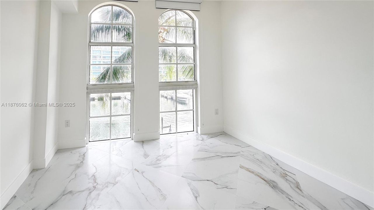 For Sale: $569,000 (3 beds, 2 baths, 1365 Square Feet)