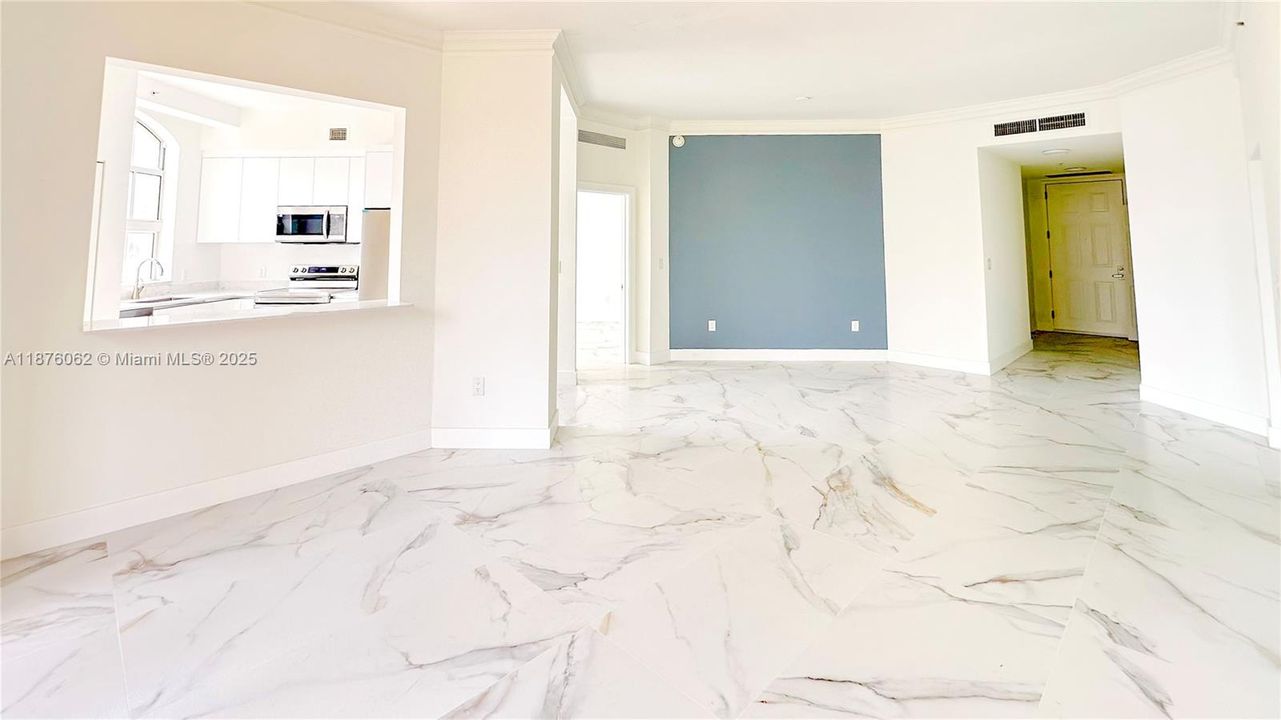 For Sale: $569,000 (3 beds, 2 baths, 1365 Square Feet)