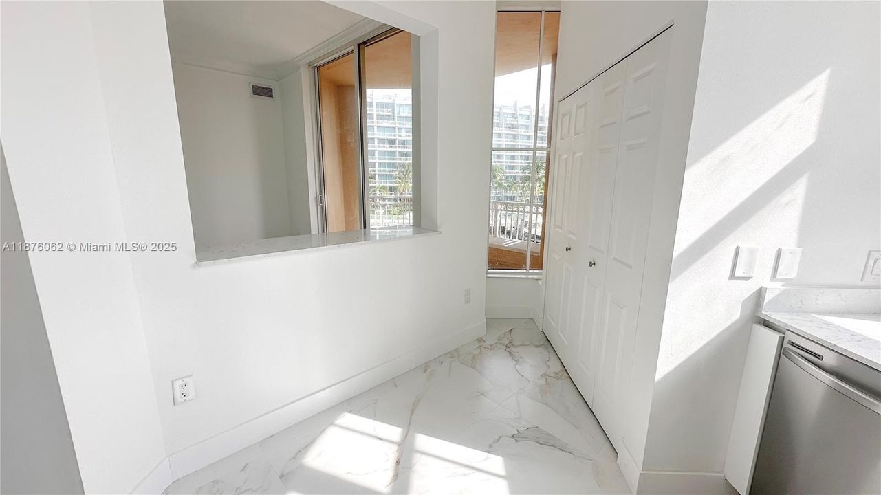 For Sale: $569,000 (3 beds, 2 baths, 1365 Square Feet)