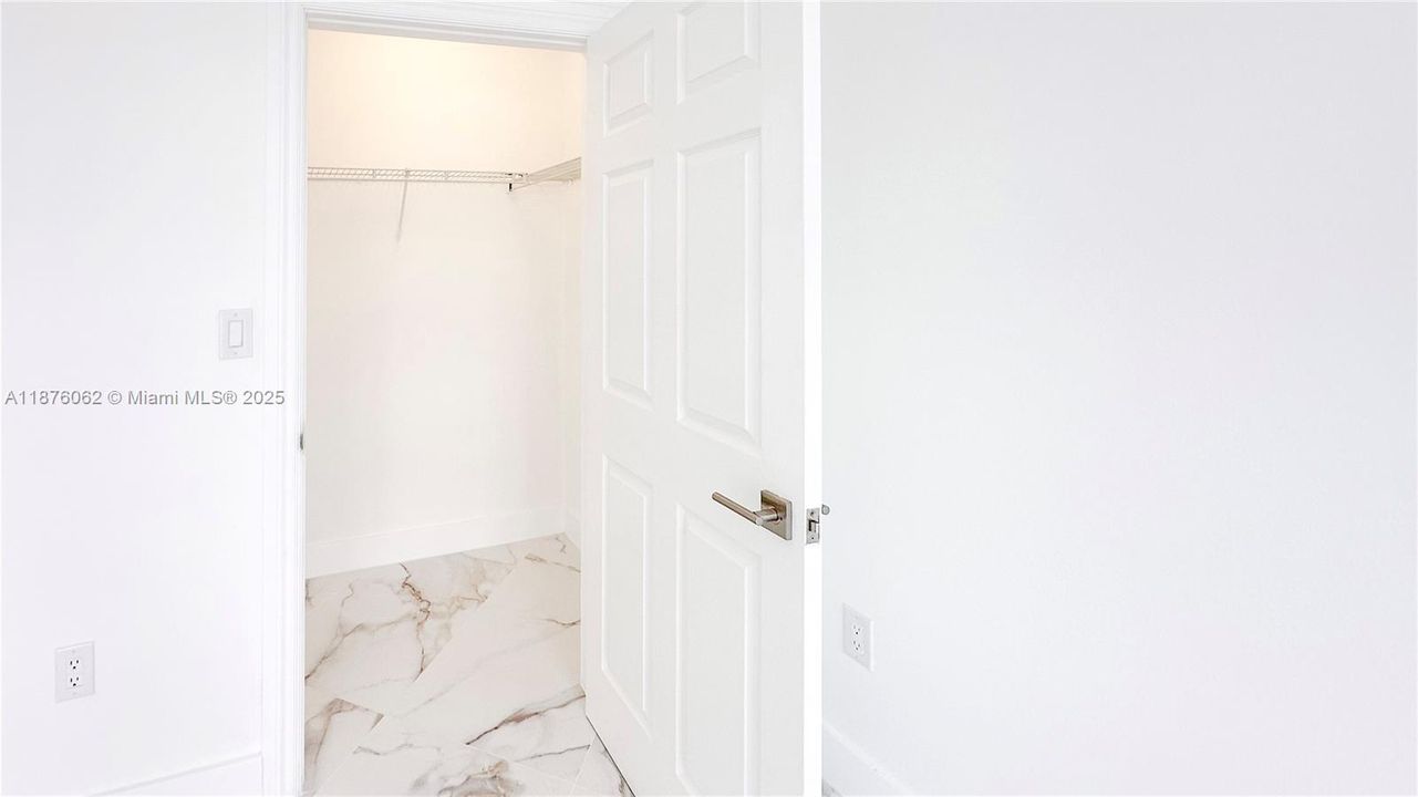 For Sale: $569,000 (3 beds, 2 baths, 1365 Square Feet)