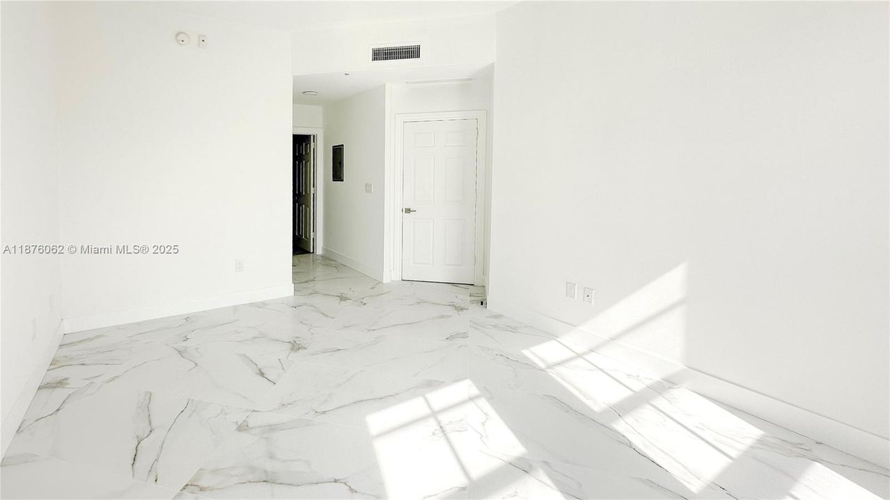 For Sale: $569,000 (3 beds, 2 baths, 1365 Square Feet)