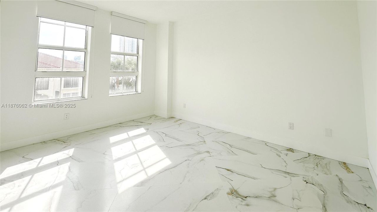 For Sale: $569,000 (3 beds, 2 baths, 1365 Square Feet)