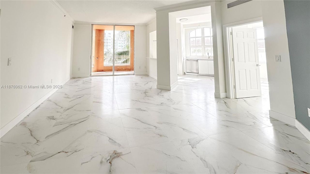 For Sale: $569,000 (3 beds, 2 baths, 1365 Square Feet)