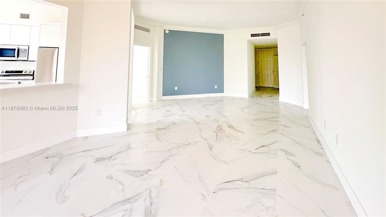 For Sale: $569,000 (3 beds, 2 baths, 1365 Square Feet)