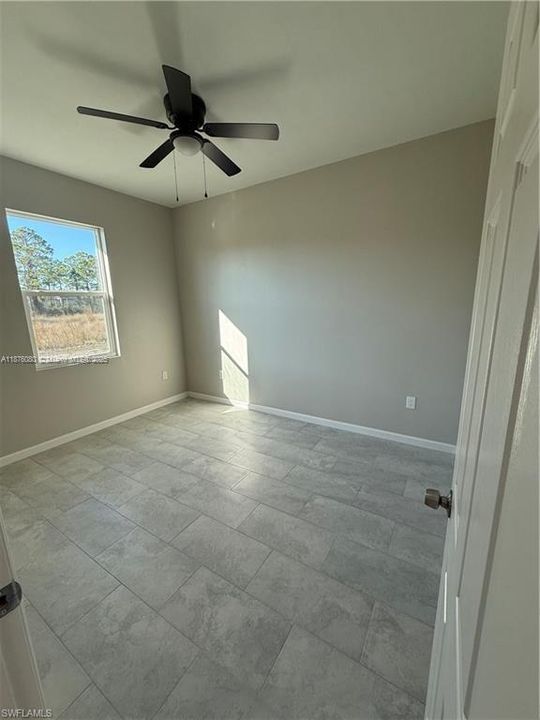 В аренду: $1,900 (3 спален, 2 ванн, 1244 Квадратных фут)