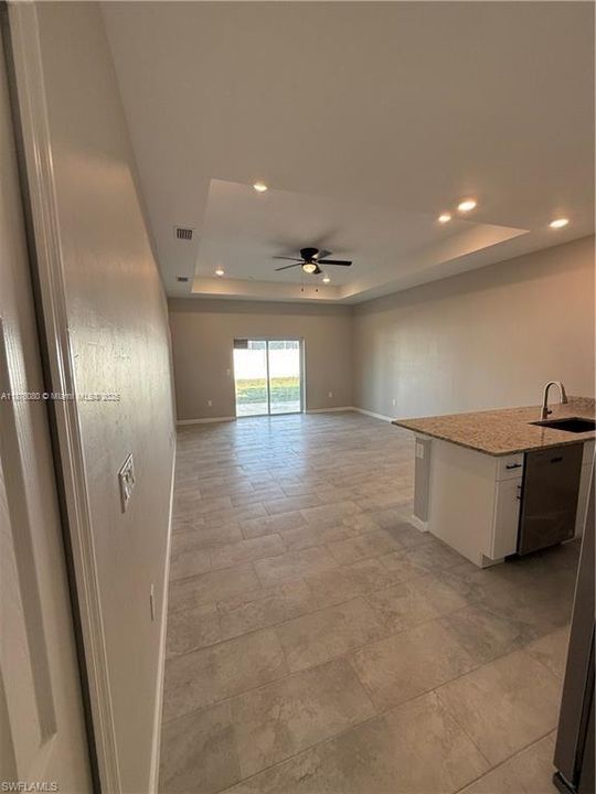 В аренду: $1,900 (3 спален, 2 ванн, 1244 Квадратных фут)