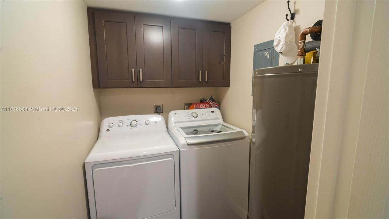 На продажу: $390,000 (3 спален, 2 ванн, 1316 Квадратных фут)