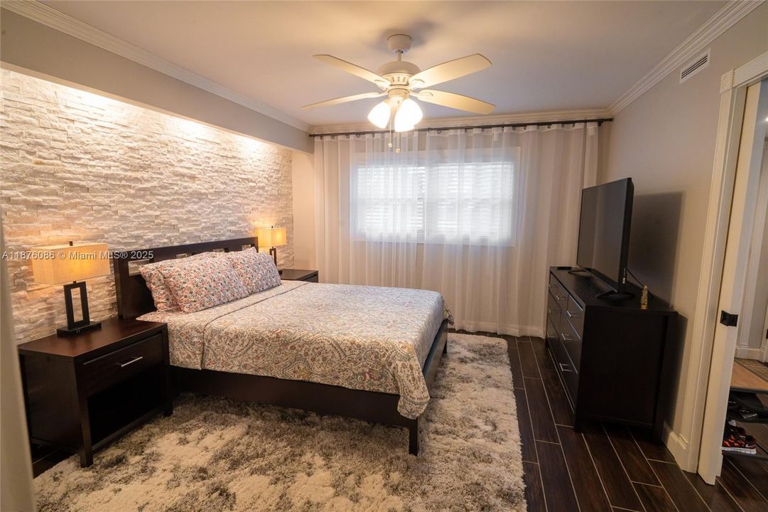 На продажу: $390,000 (3 спален, 2 ванн, 1316 Квадратных фут)