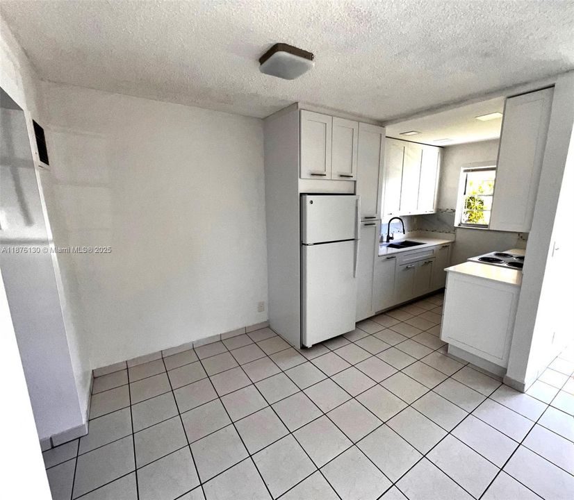 For Sale: $107,000 (1 beds, 1 baths, 510 Square Feet)