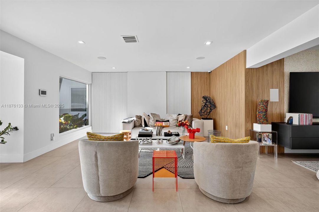 待售: $3,400,000 (4 贝兹, 3 浴室, 2840 平方英尺)