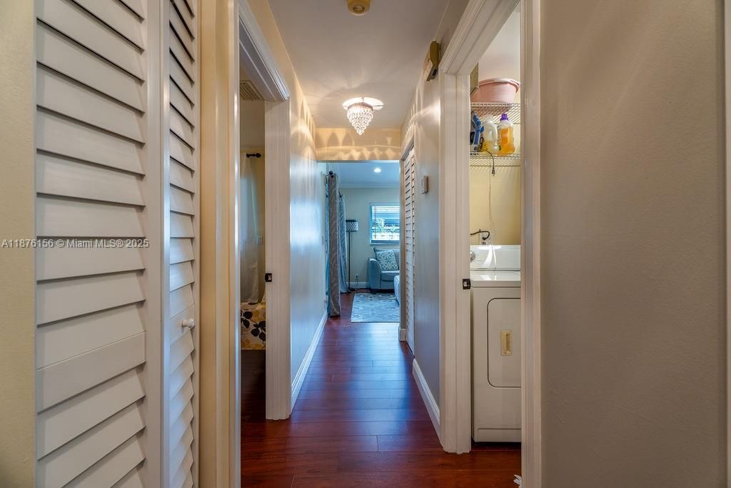 合同活跃: $345,000 (2 贝兹, 2 浴室, 1148 平方英尺)