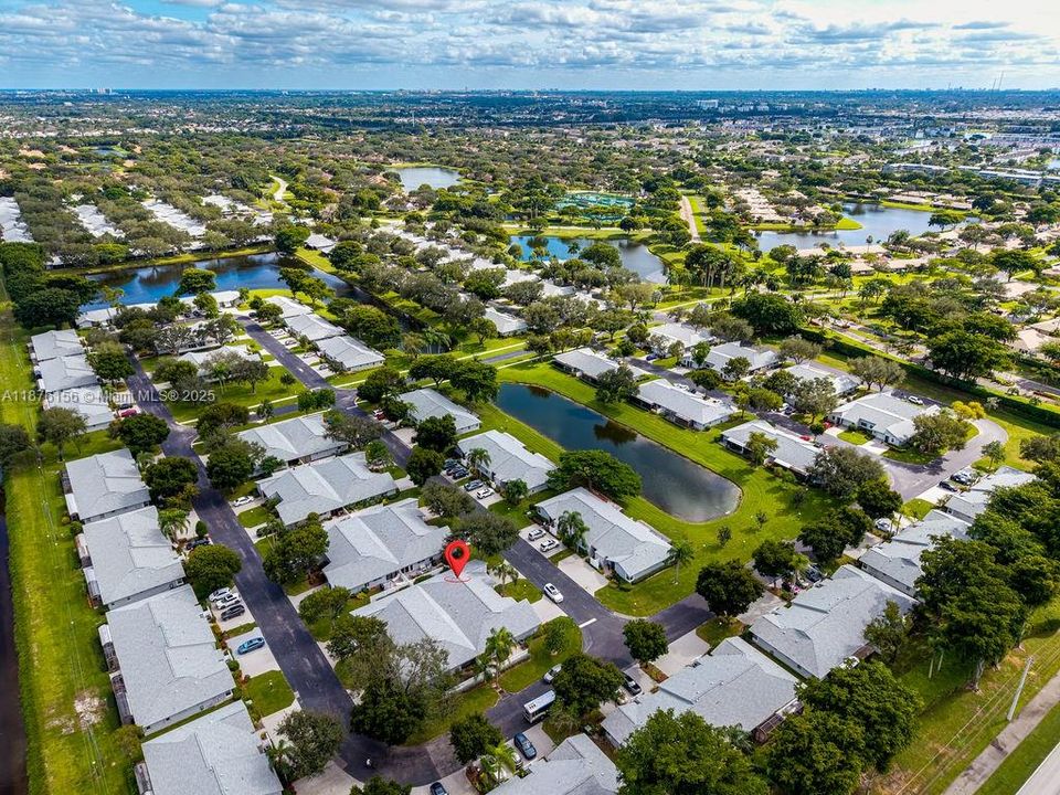 合同活跃: $345,000 (2 贝兹, 2 浴室, 1148 平方英尺)