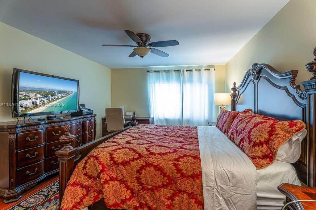 合同活跃: $345,000 (2 贝兹, 2 浴室, 1148 平方英尺)