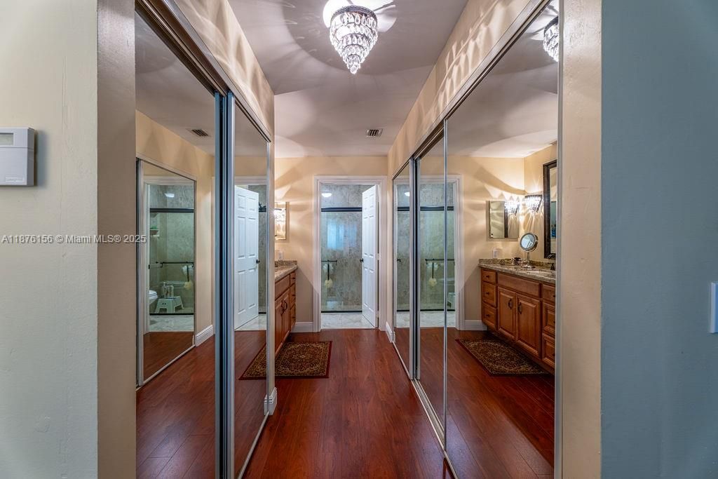 合同活跃: $345,000 (2 贝兹, 2 浴室, 1148 平方英尺)